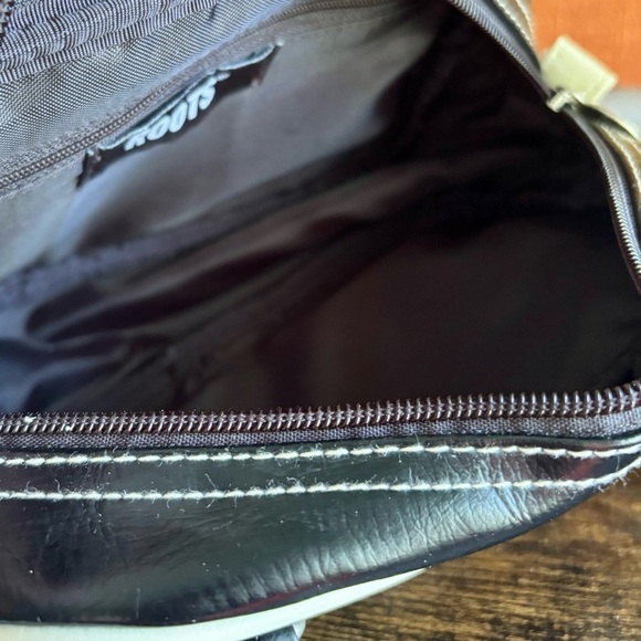 Roots| Cute Retro Varsity 73 Satchel Handbag Purse Black/Red/White 6 x 9” - Picture 6 of 7